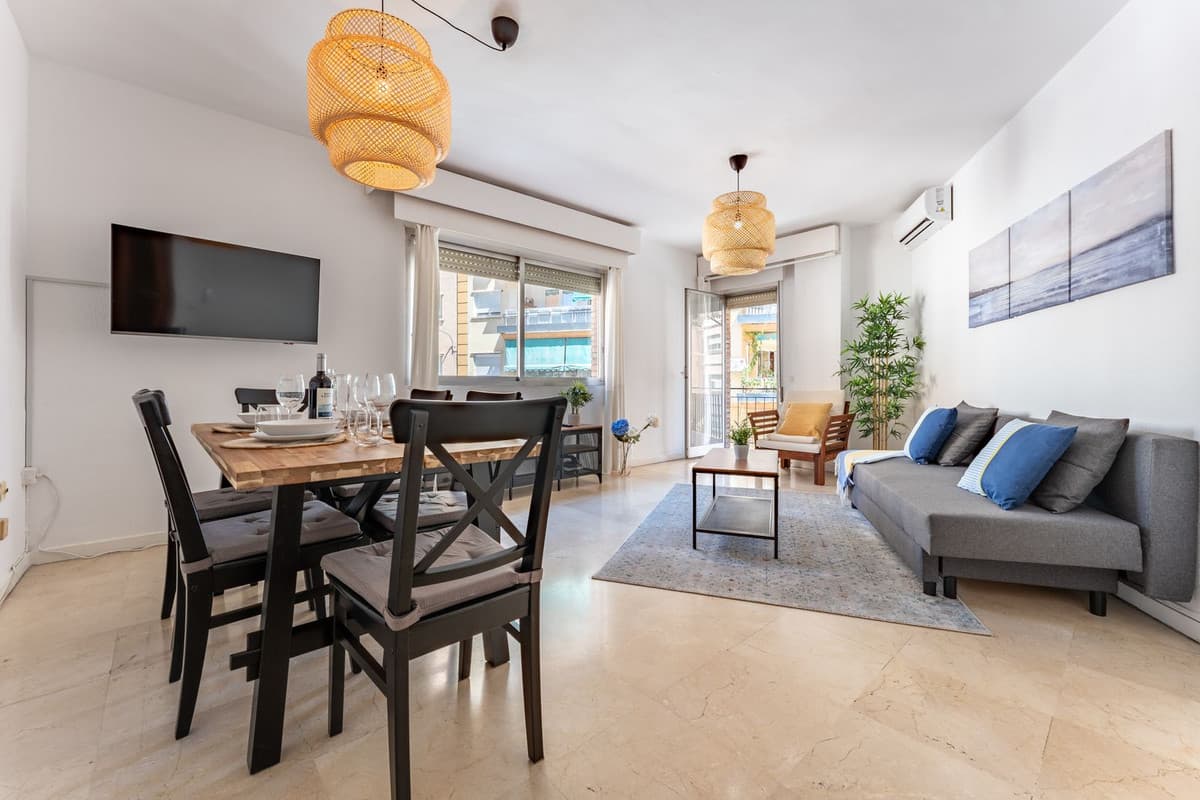 Apartament na środkowym piętrze in Málaga Centro