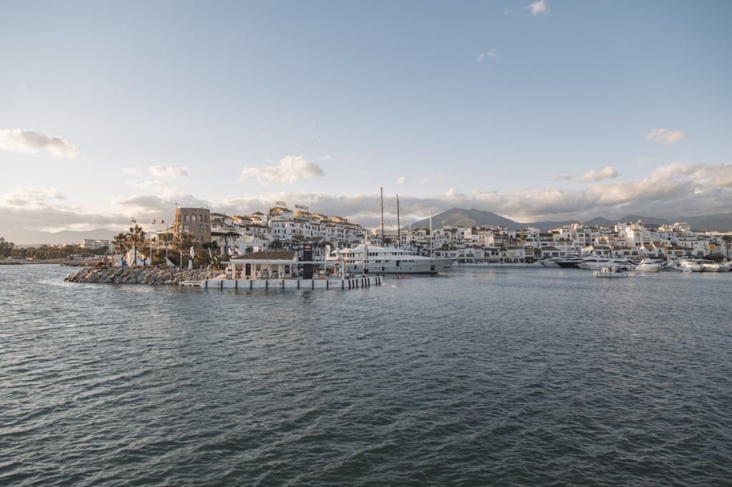 Middle Floor Apartment in Puerto Banús