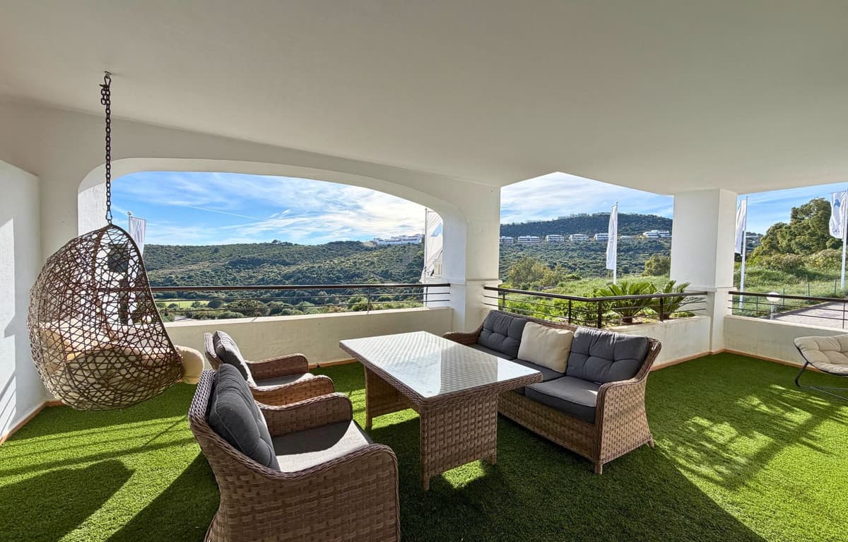 Middle Floor Apartment in Casares Playa