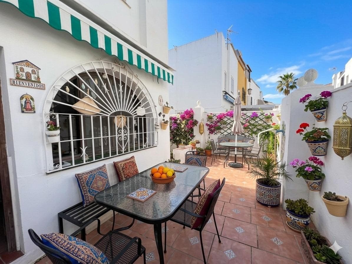 Semi-Detached House in La Colina