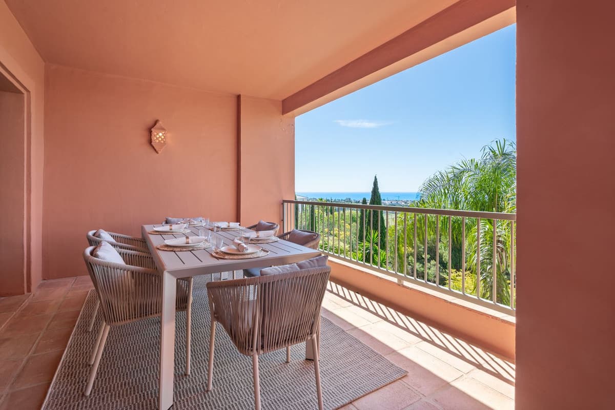 Middle Floor Apartment in Benahavís