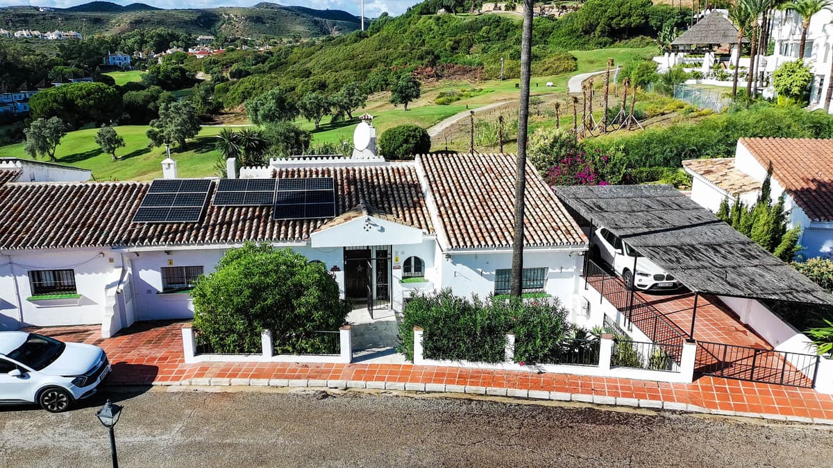 Semi-Detached House in La Duquesa