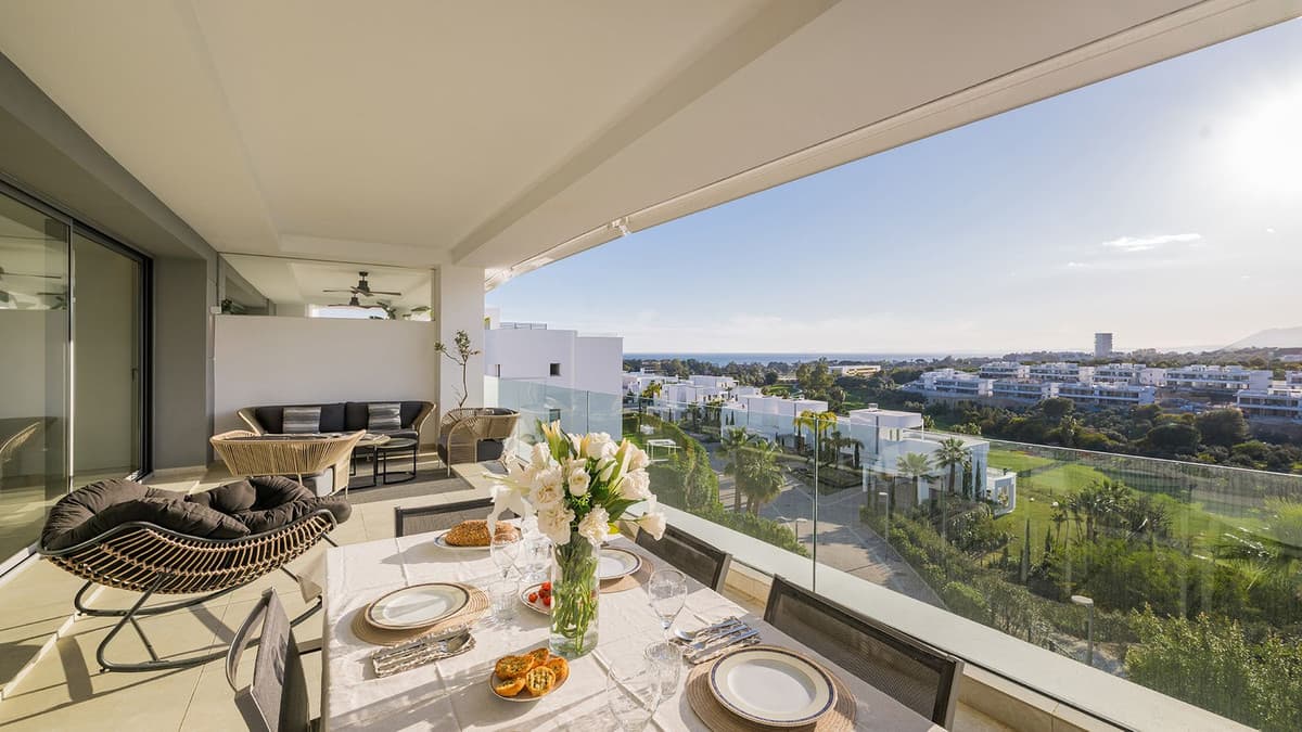 Middle Floor Apartment in Santa Clara
