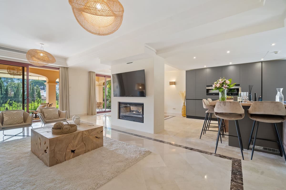 Semi-Detached House in Puerto Banús