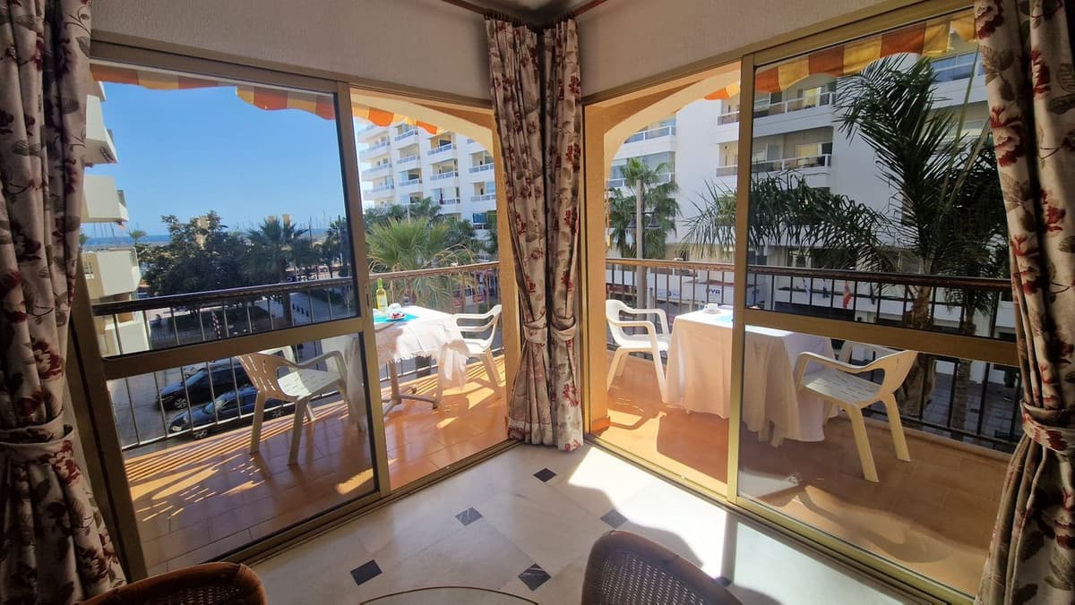 Mellemetage Lejlighed in Fuengirola