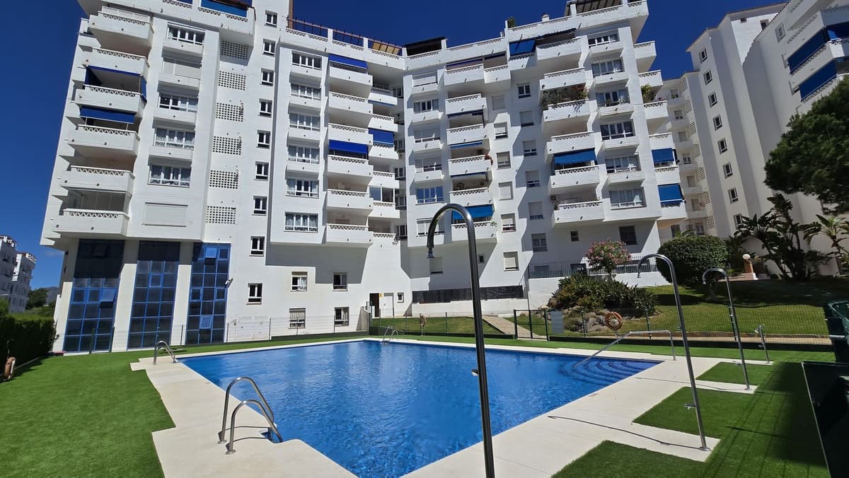 Middle Floor Apartment in Nueva Andalucía