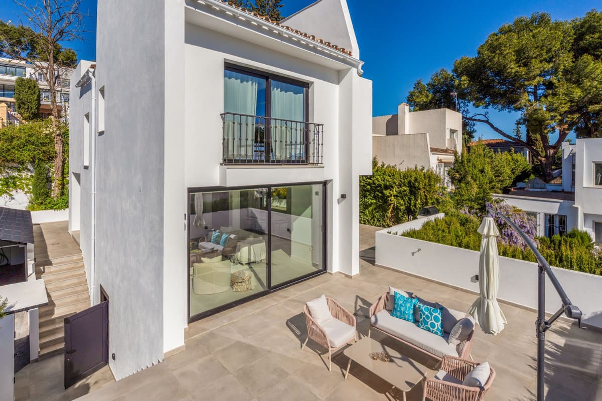 Detached Villa in Nueva Andalucía