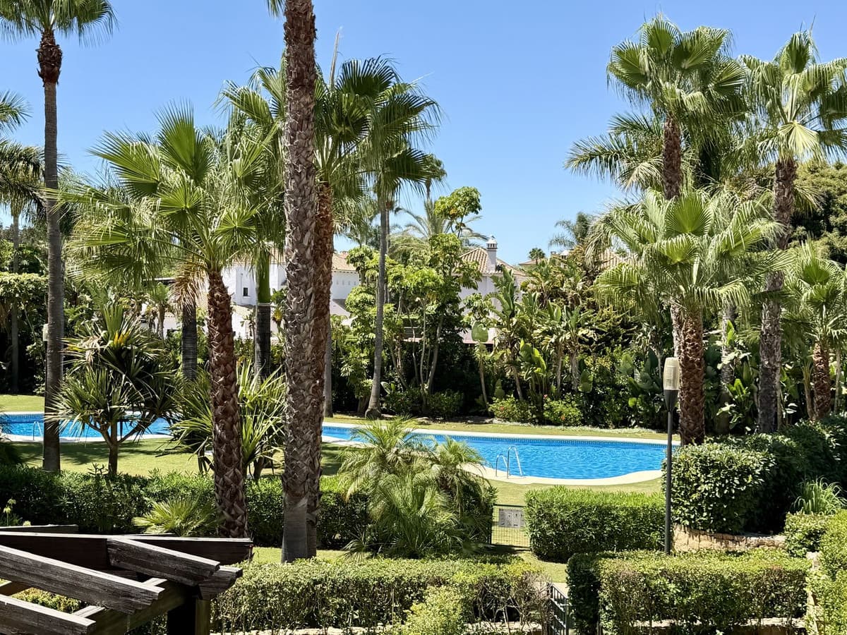 Top Floor Apartment in Puerto Banús