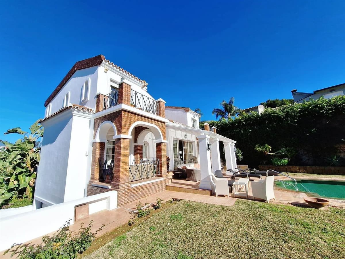 Fritliggende Villa in Puerto Banús