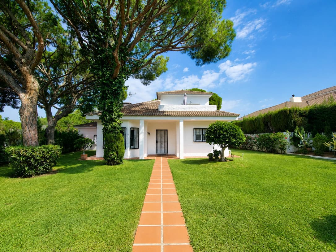 Detached Villa in Calahonda
