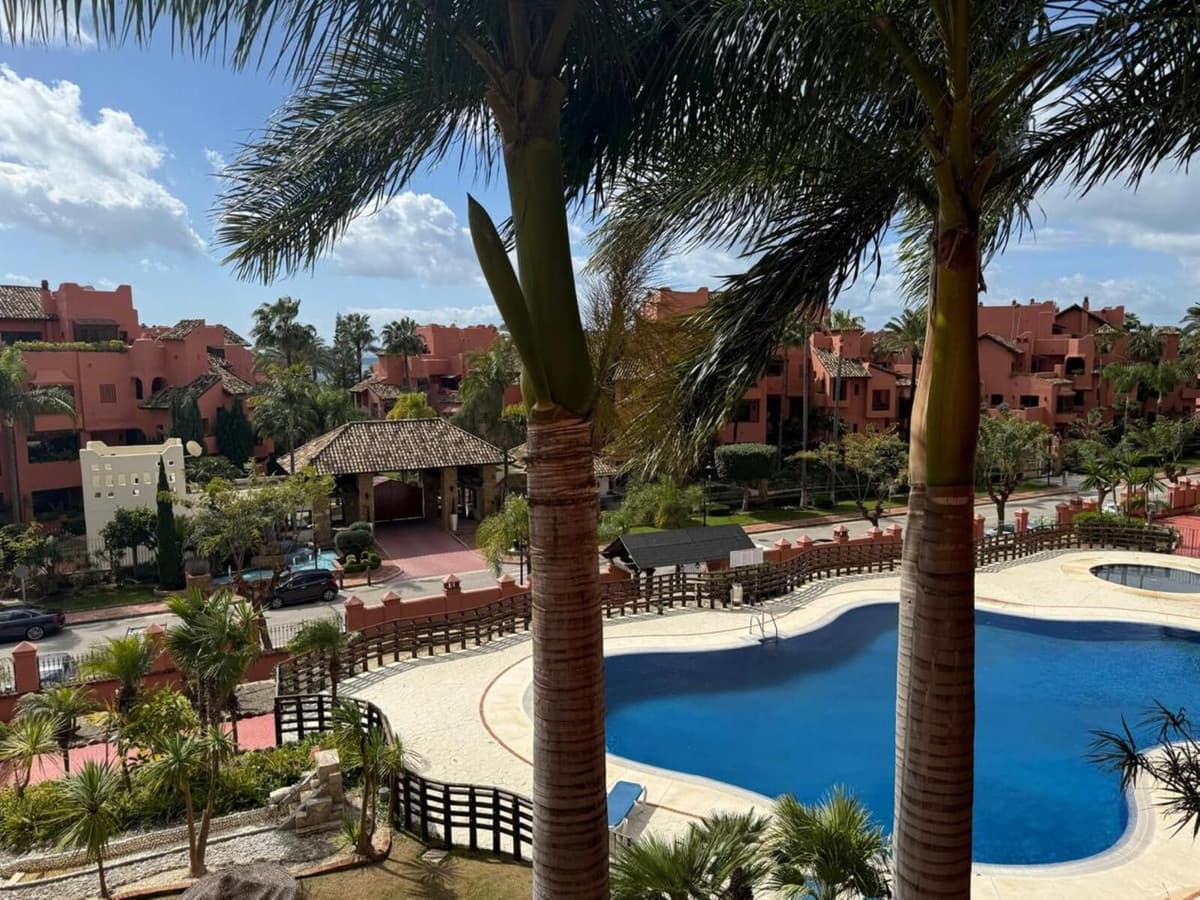 Apartamento Planta Media in Estepona