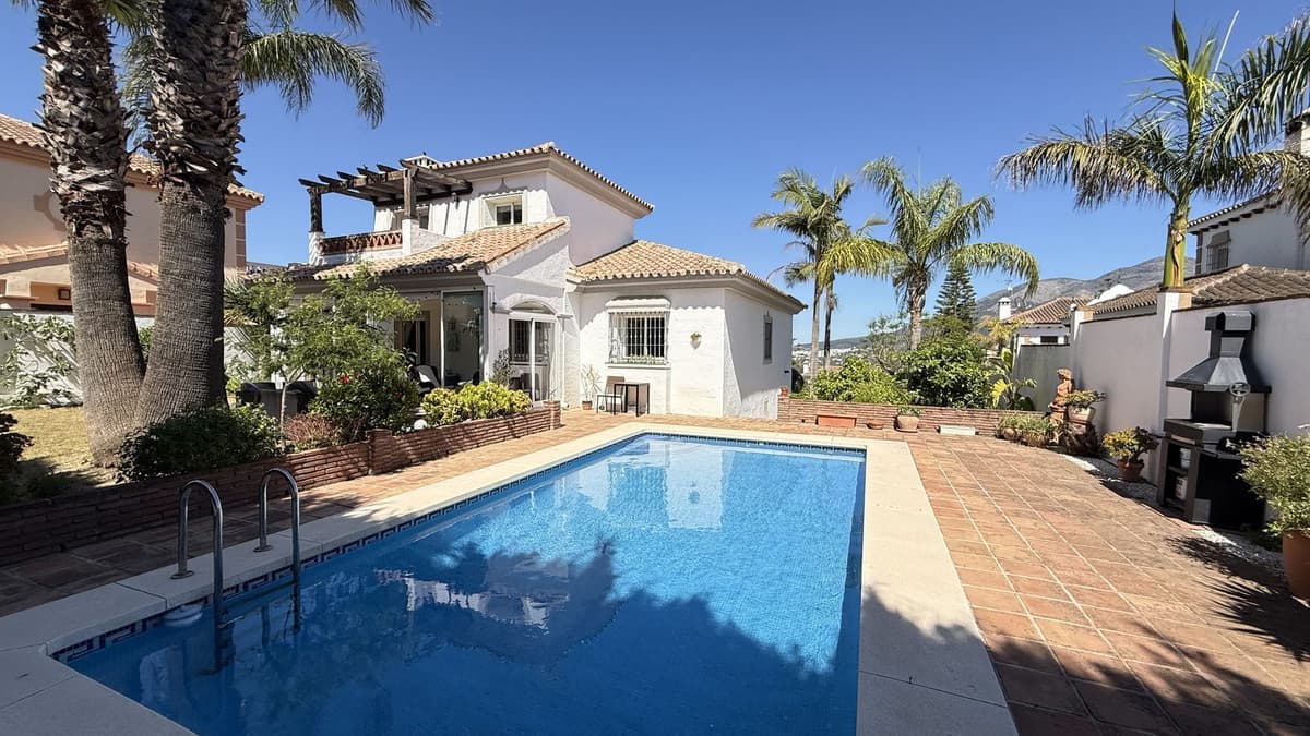 Detached Villa in Coín