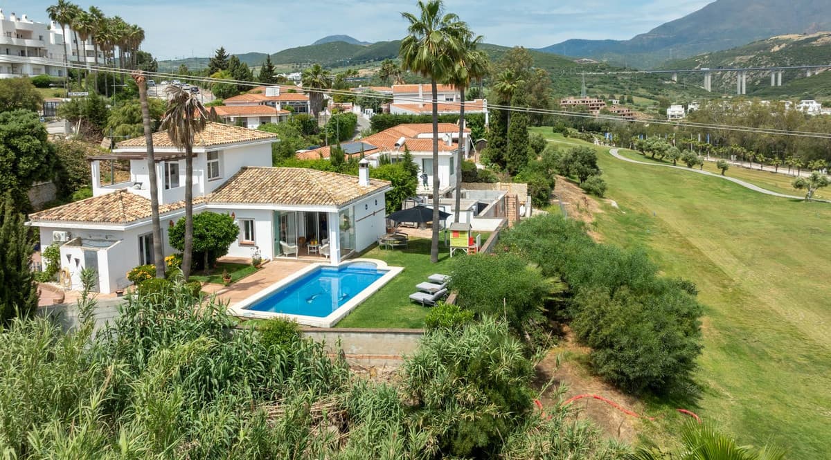 Fritliggende Villa in Estepona
