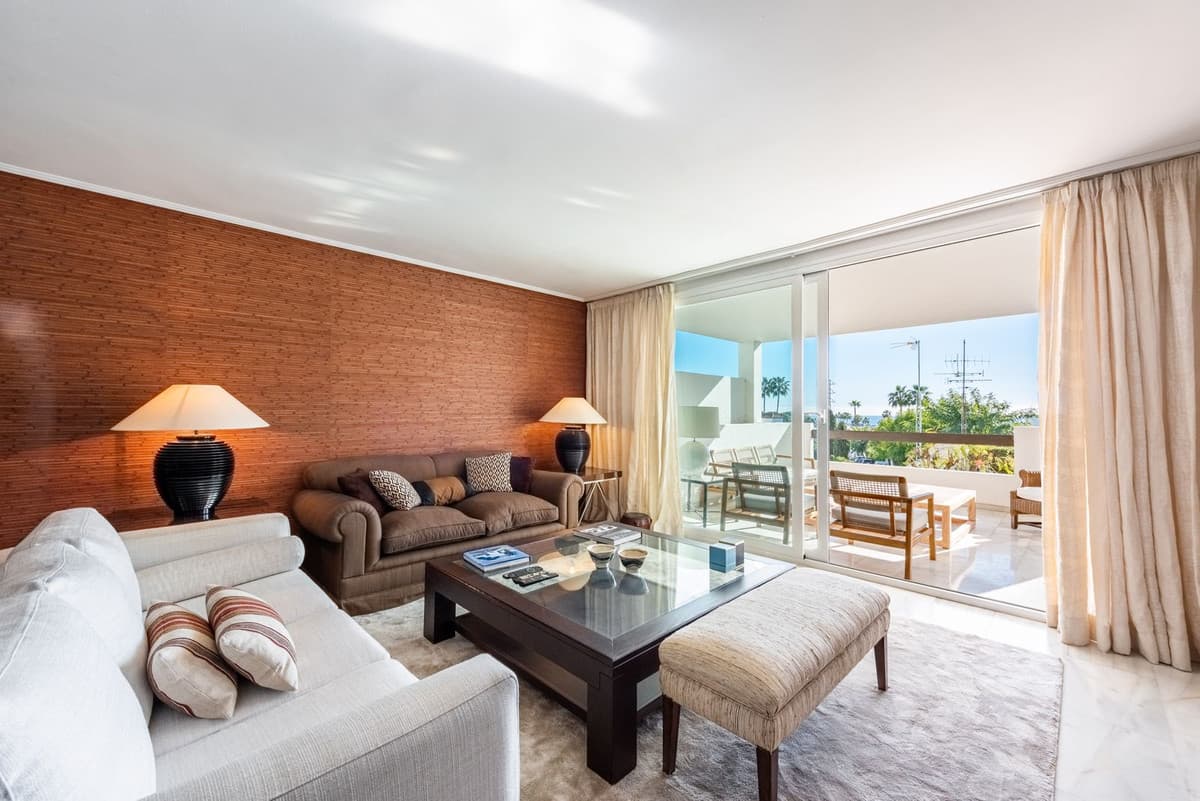 Middle Floor Apartment in Bel Air