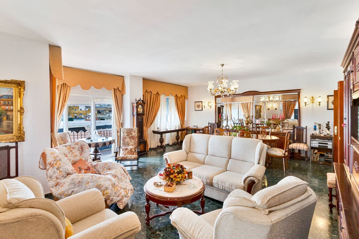 Øverst Etage Lejlighed in Málaga Centro