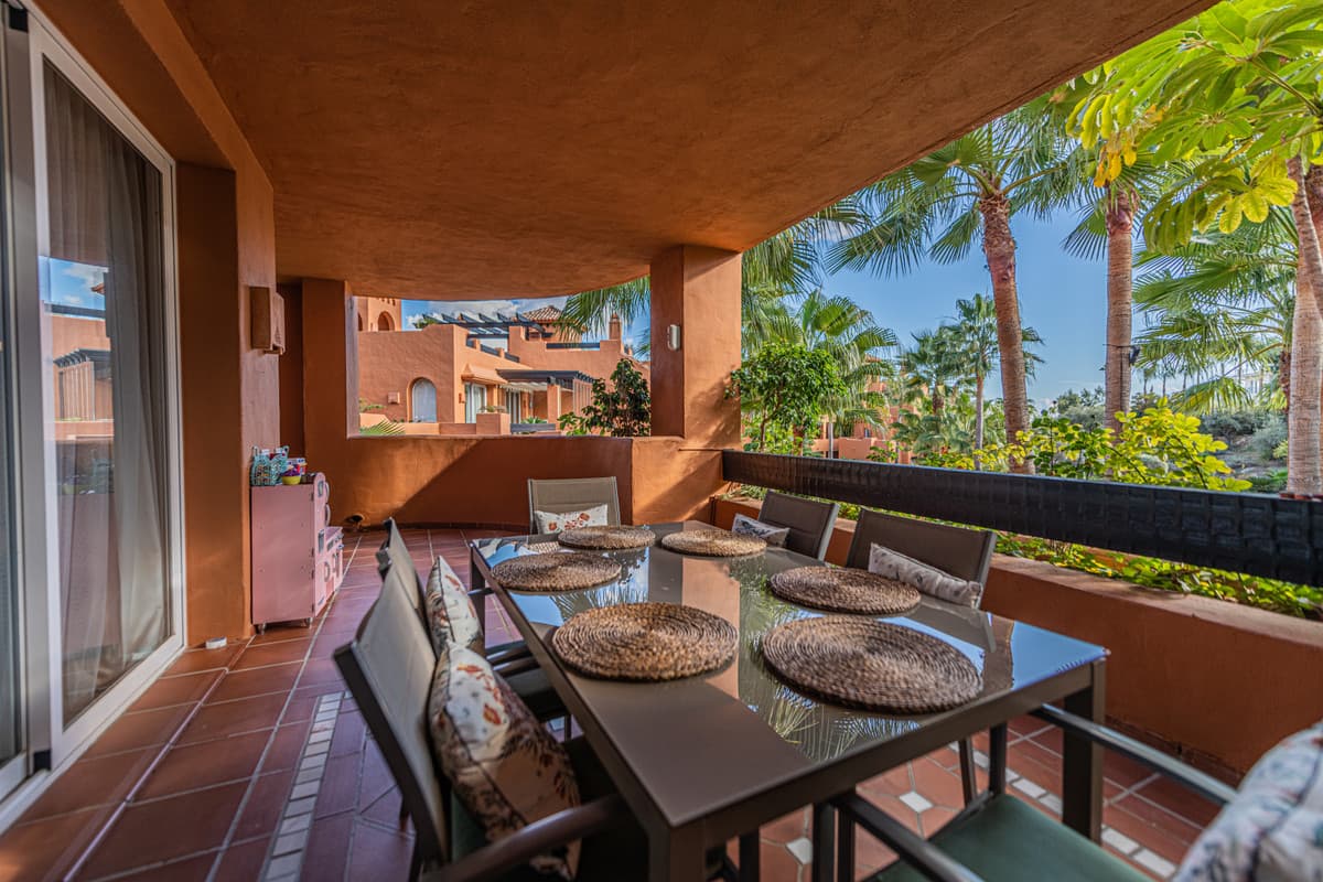 Middle Floor Apartment in Nueva Andalucía