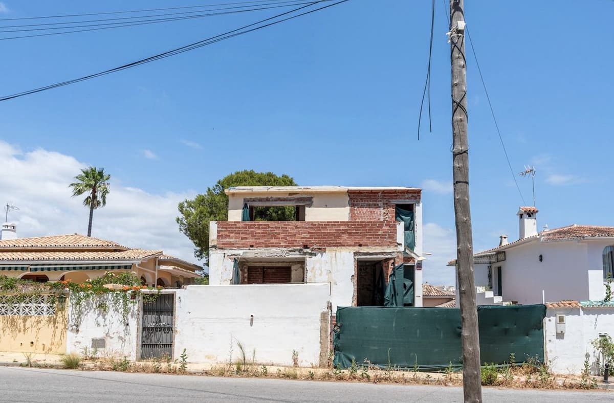 Detached Villa in Nueva Andalucía