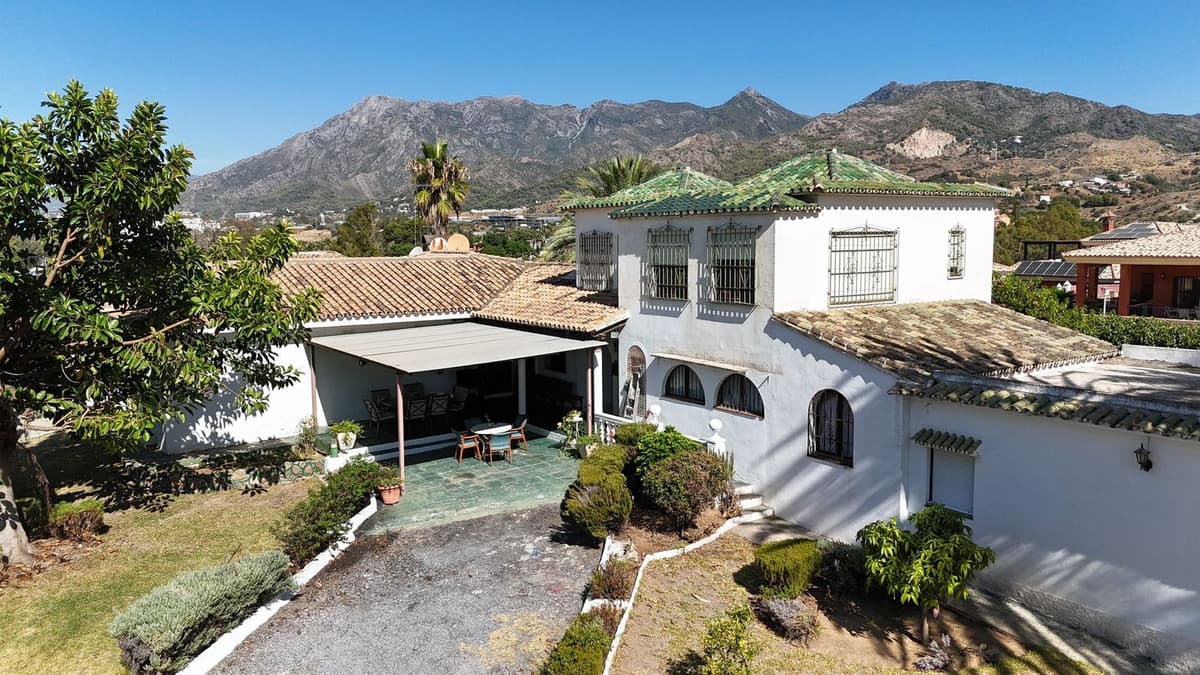 Detached Villa in Marbella