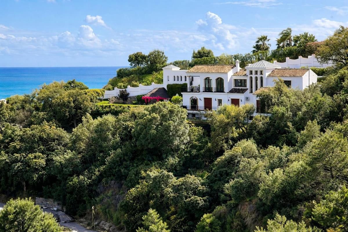 Fritliggende Villa in Benahavís