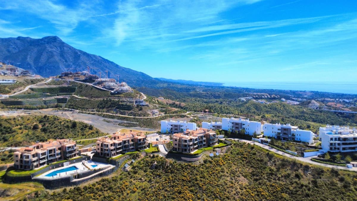 Middle Floor Apartment in Benahavís