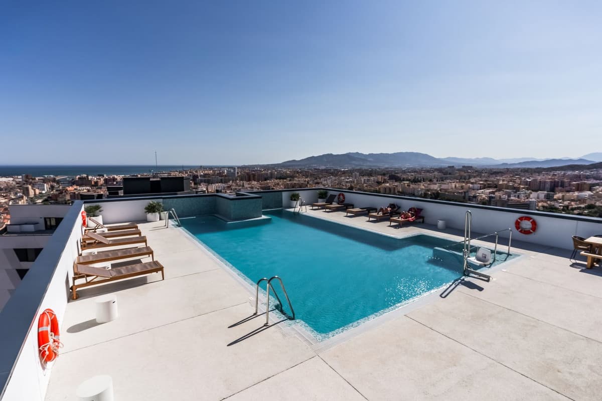 Middle Floor Apartment in Málaga Centro