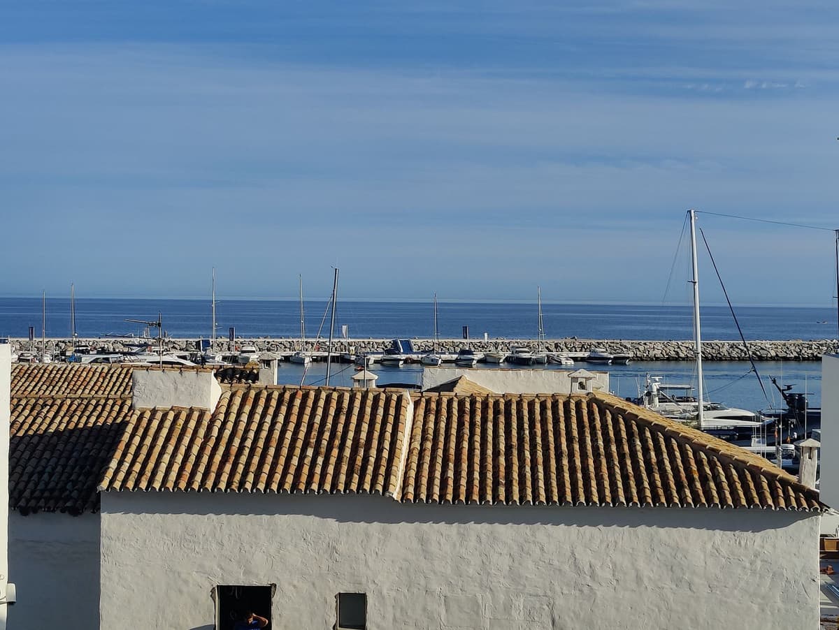 Middle Floor Apartment in Puerto Banús