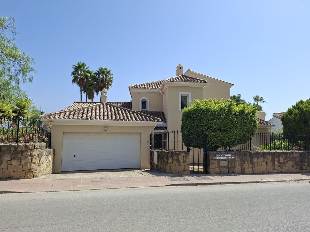 Villa - Chalet in La Duquesa