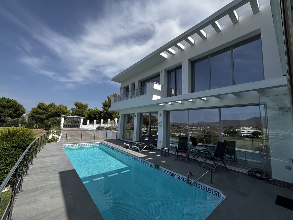 Fritliggende Villa in La Cala Golf