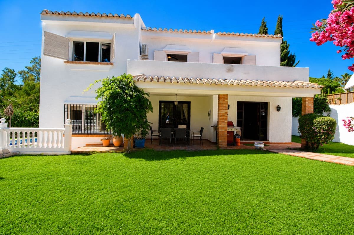 Detached Villa in Calahonda
