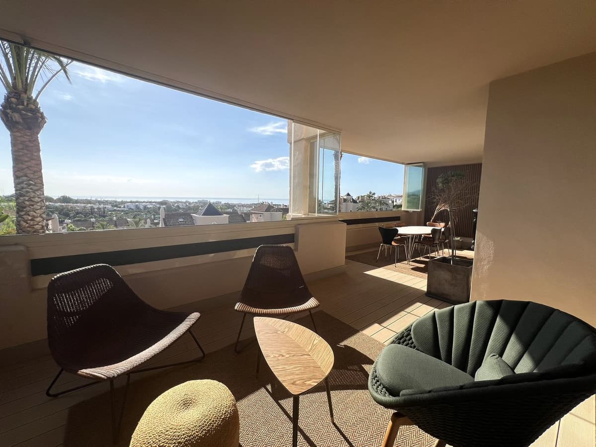 Middle Floor Apartment in El Paraiso