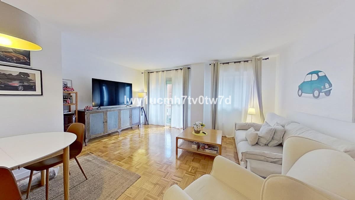 Middle Floor Apartment in Málaga Centro