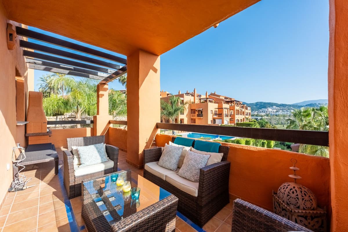 Middle Floor Apartment in Benahavís