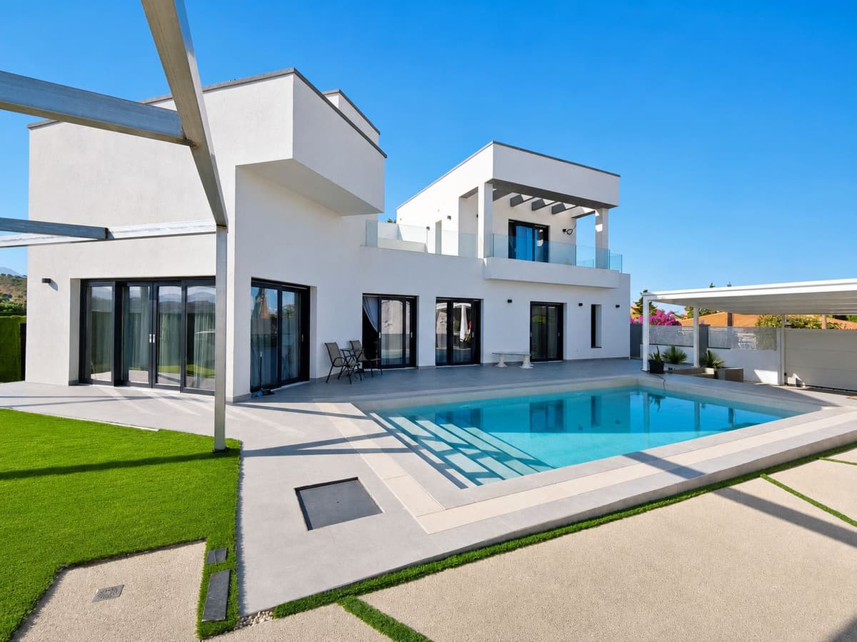 Villa - Chalet in Estepona