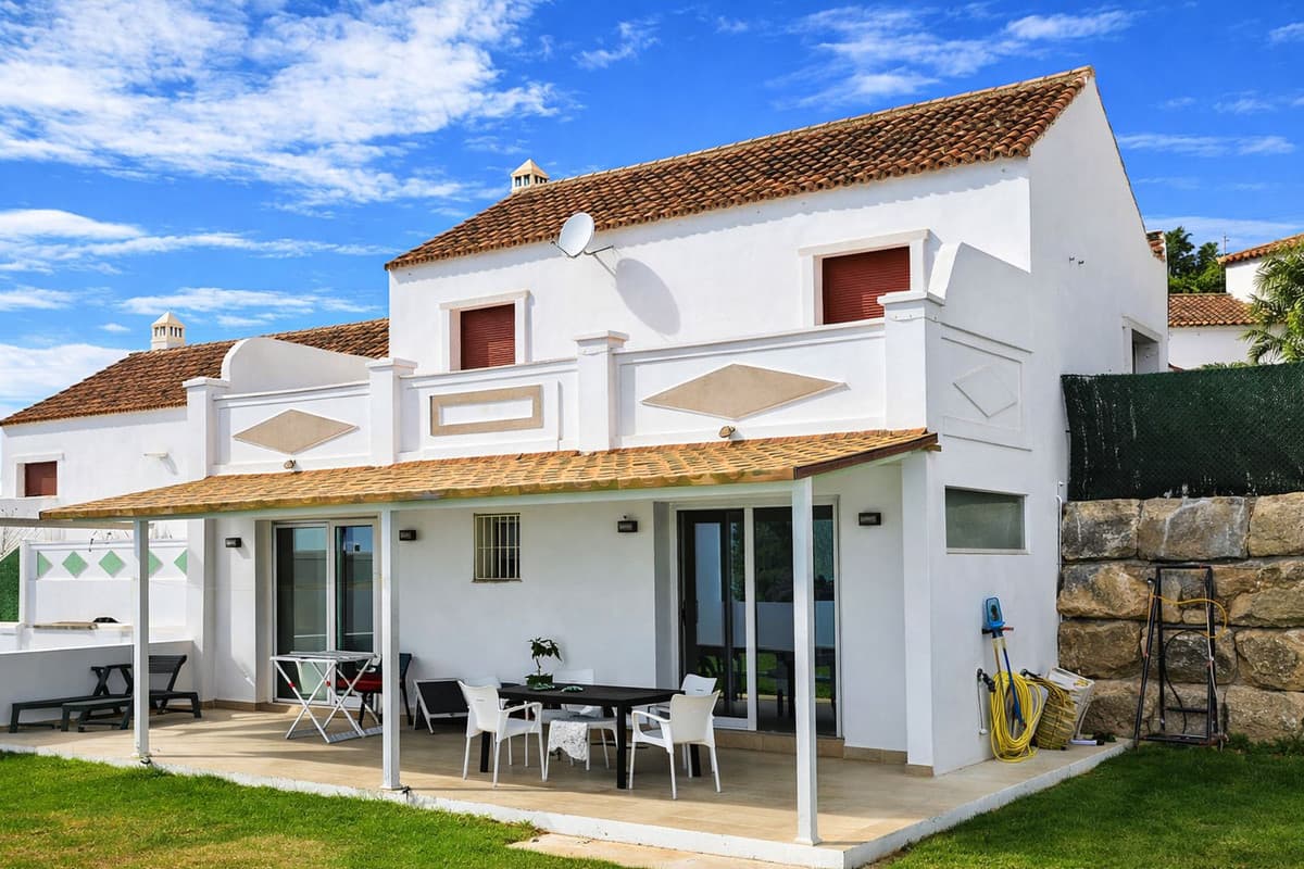 Semi-Detached House in Casares Playa