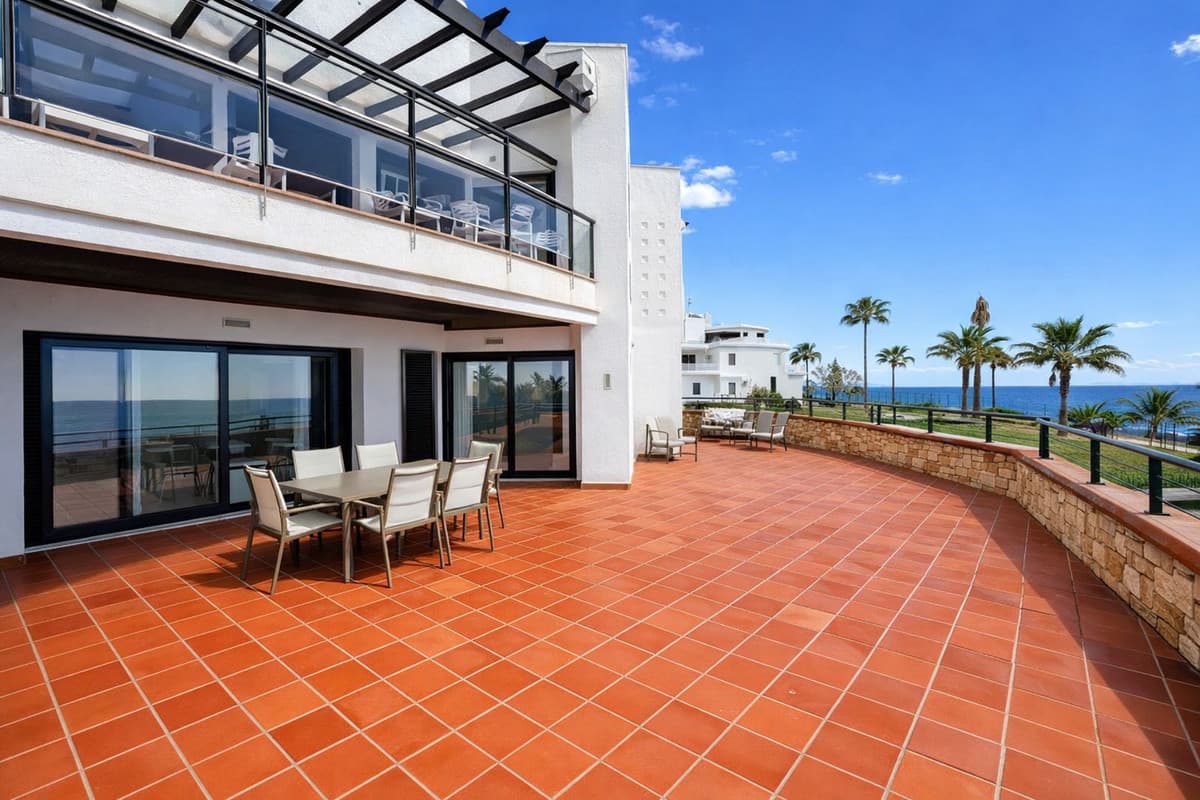 Ground Floor Apartment in Casares Playa