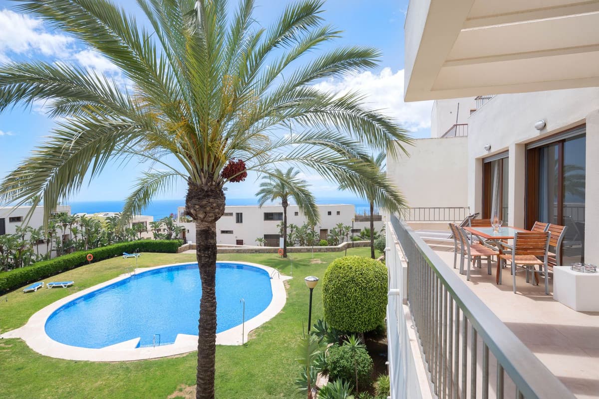 Middle Floor Apartment in Altos de los Monteros