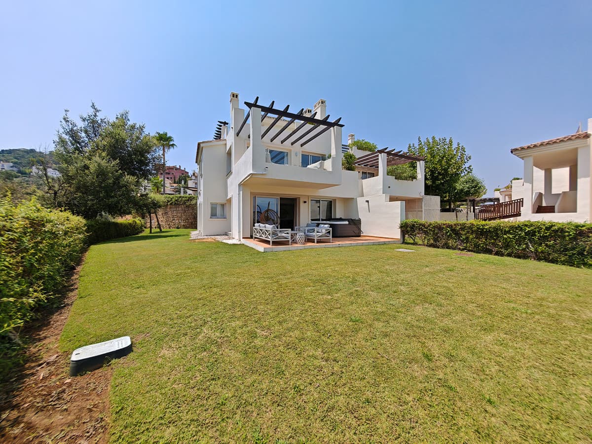 Stueetage Lejlighed in La Mairena