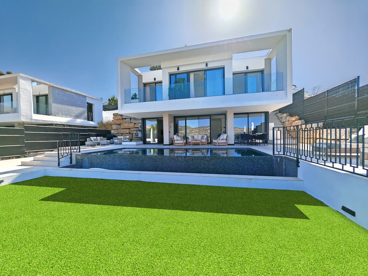 Detached Villa in Estepona