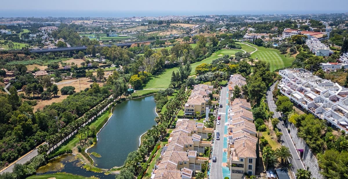 Middle Floor Apartment in La Quinta
