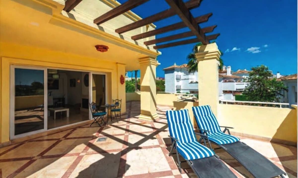 Middle Floor Apartment in Casares Playa