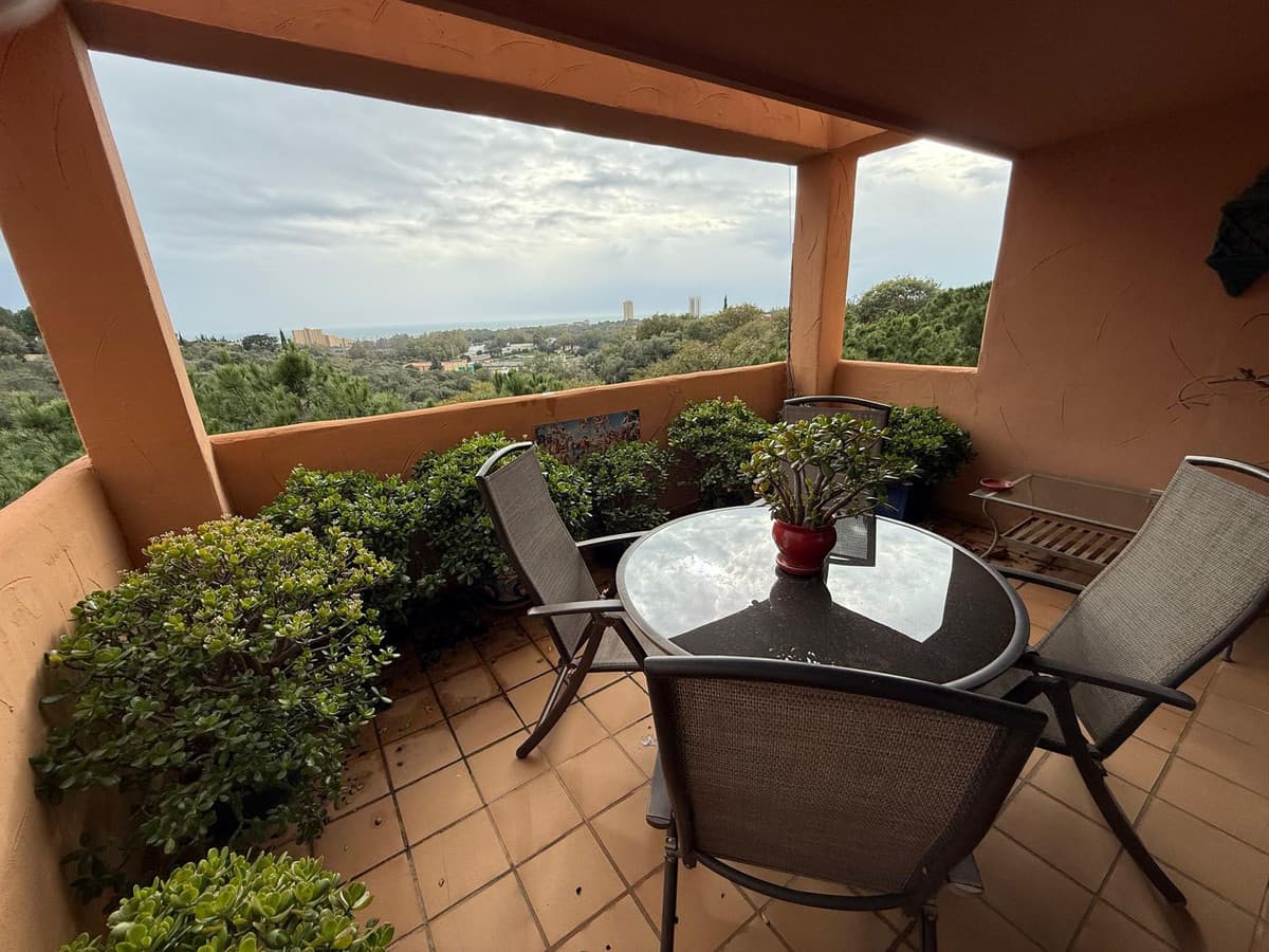 Middle Floor Apartment in Elviria