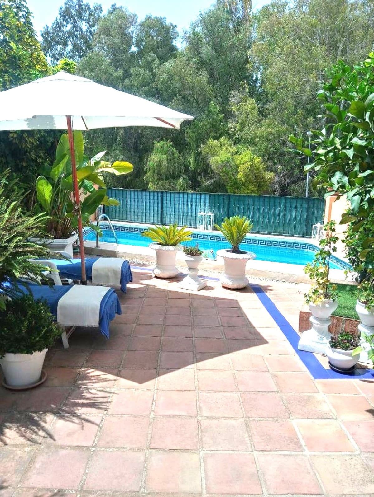 Semi-Detached House in The Golden Mile