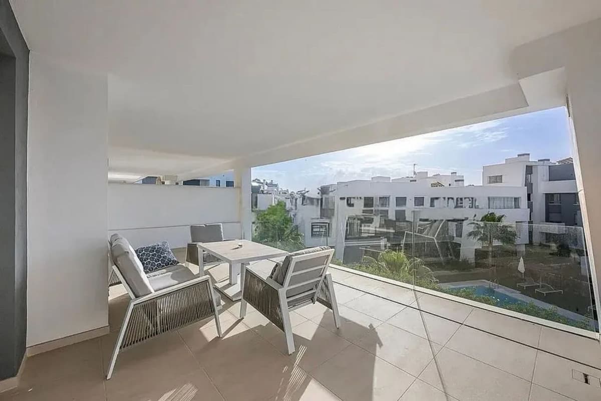 Middle Floor Apartment in Selwo