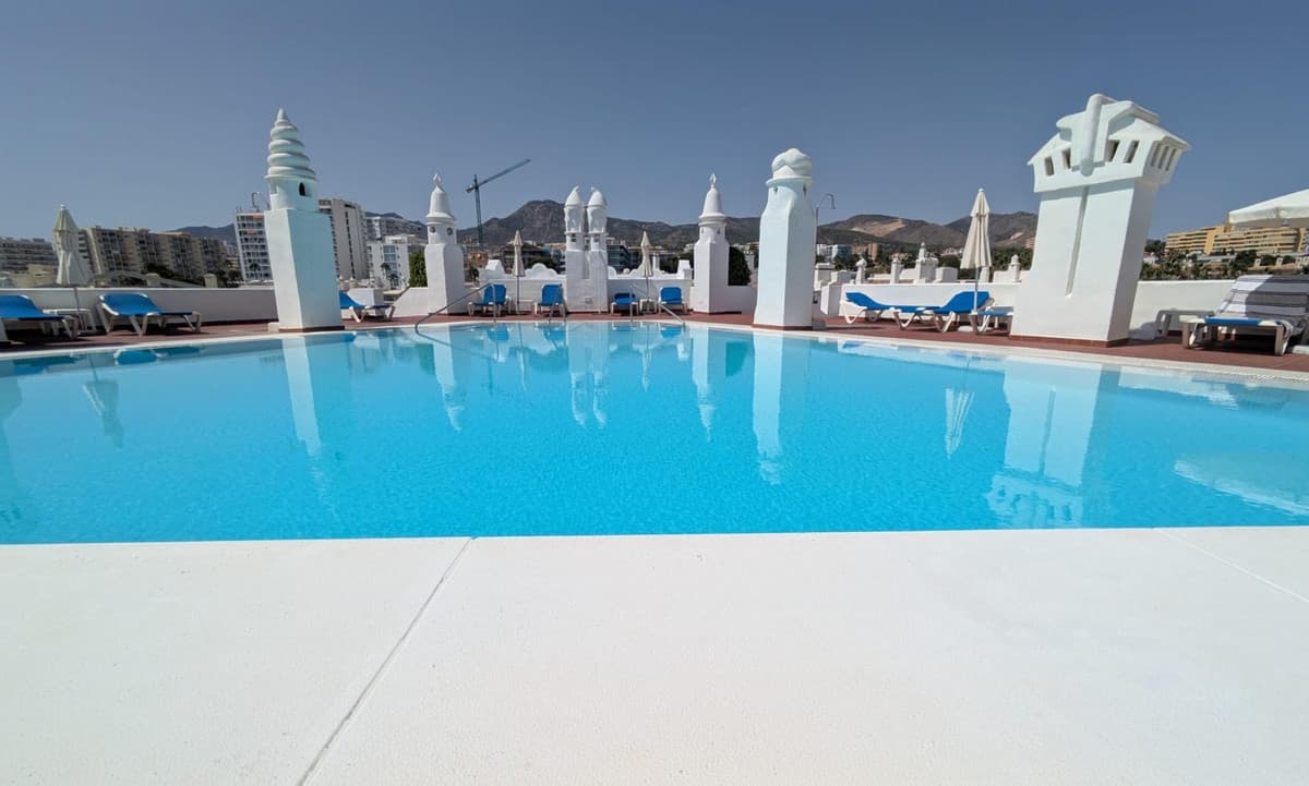Apartament na środkowym piętrze in Benalmadena