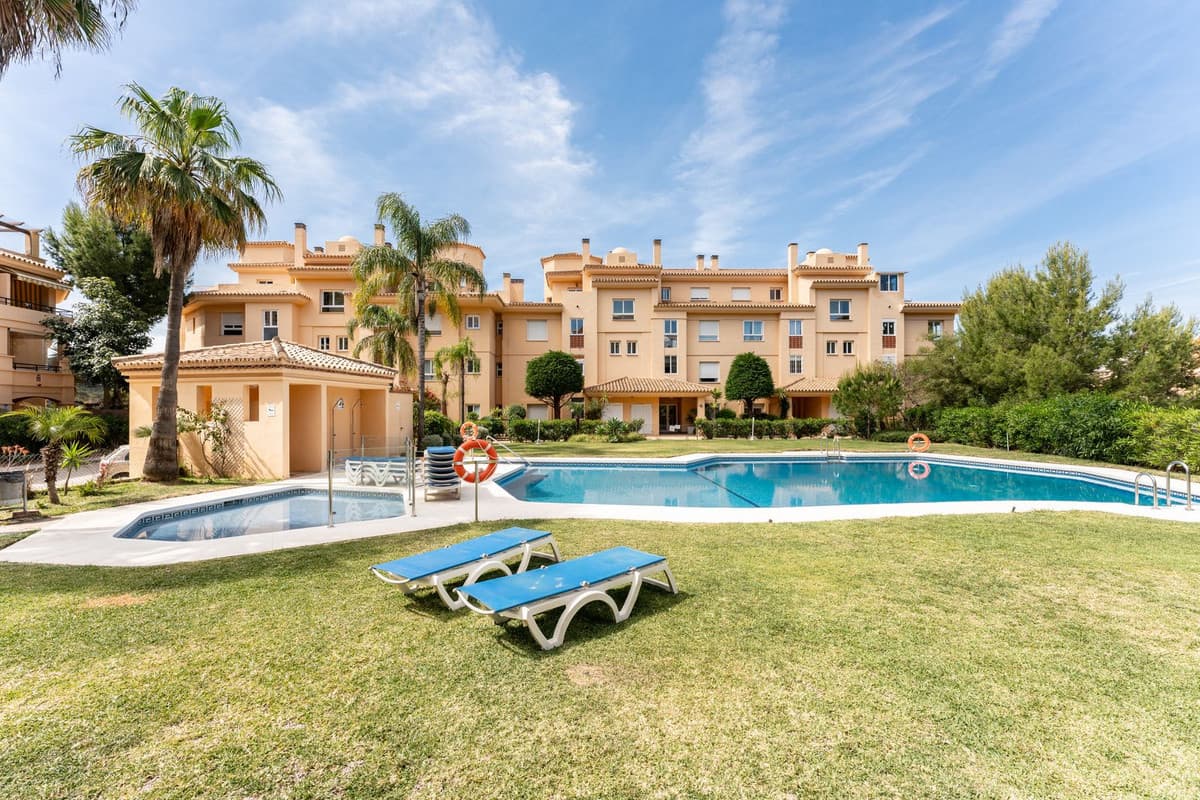 Middle Floor Apartment in Calahonda