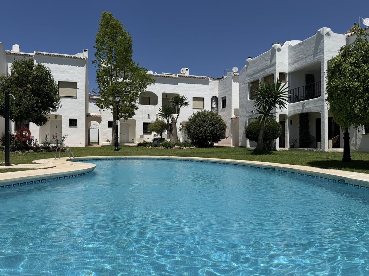 Adosada in Bel Air
