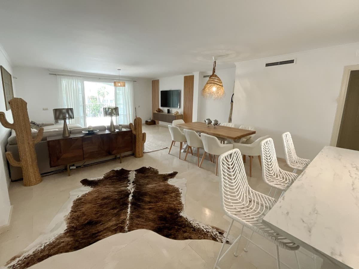 Mellemetage Lejlighed in Sotogrande
