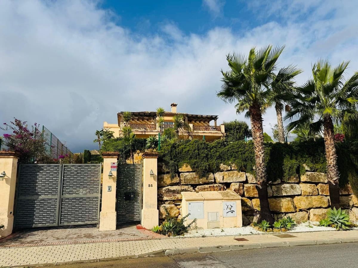 Detached Villa in Casares